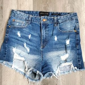 Kendall & Kylie Jean Shorts 11/30